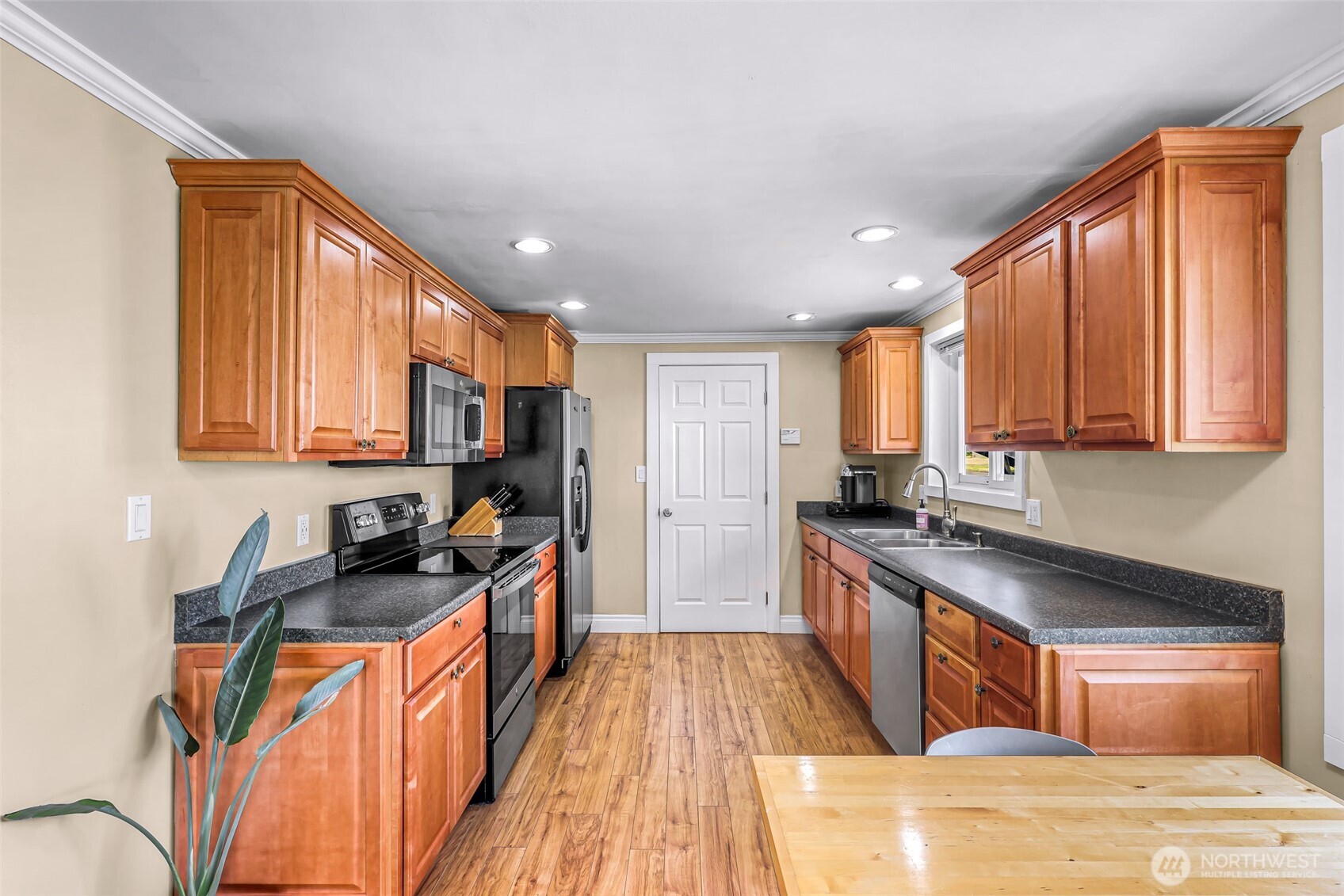 1505 39th Street Property Photo 14