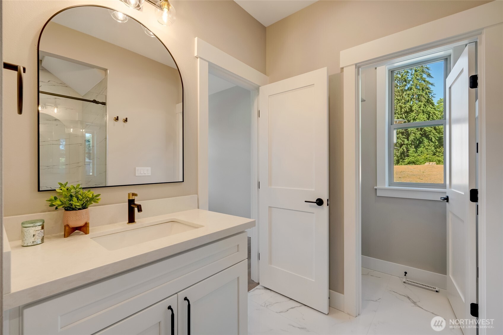 15107 250th Drive Property Photo 17