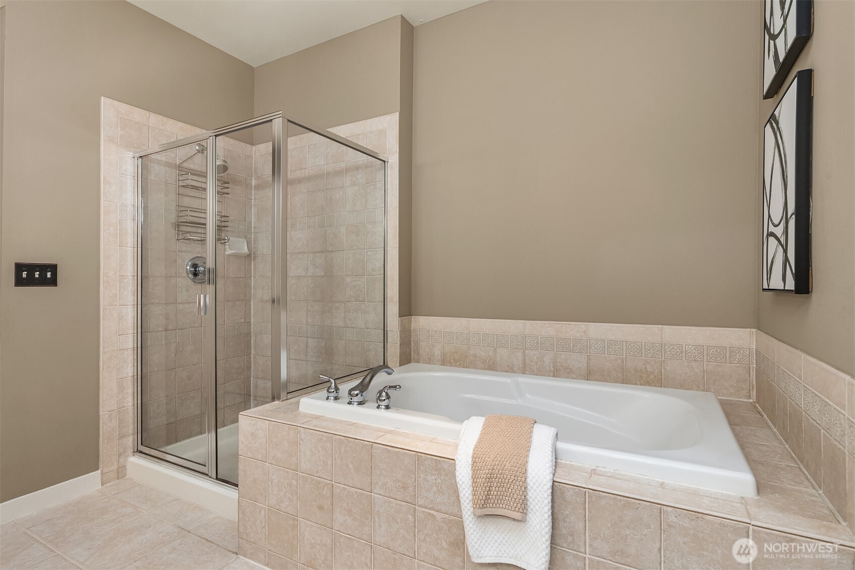 1117 Ne Katsura Street Property Photo 24