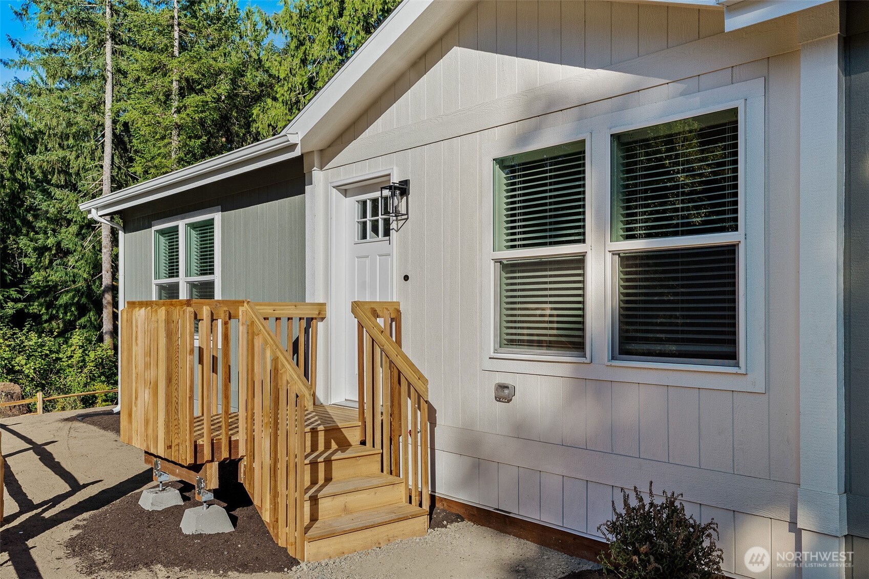 23011 36th Street Property Photo 3