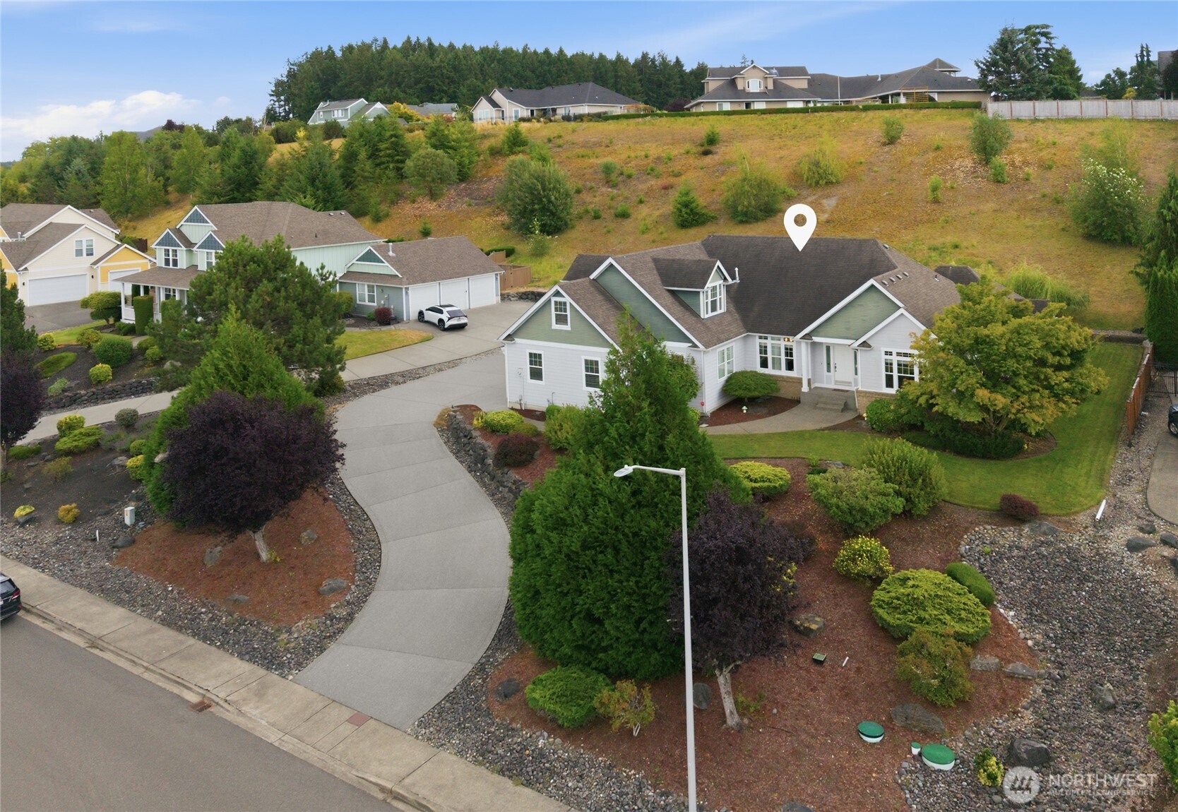 9245 Piperhill Drive Property Photo 1