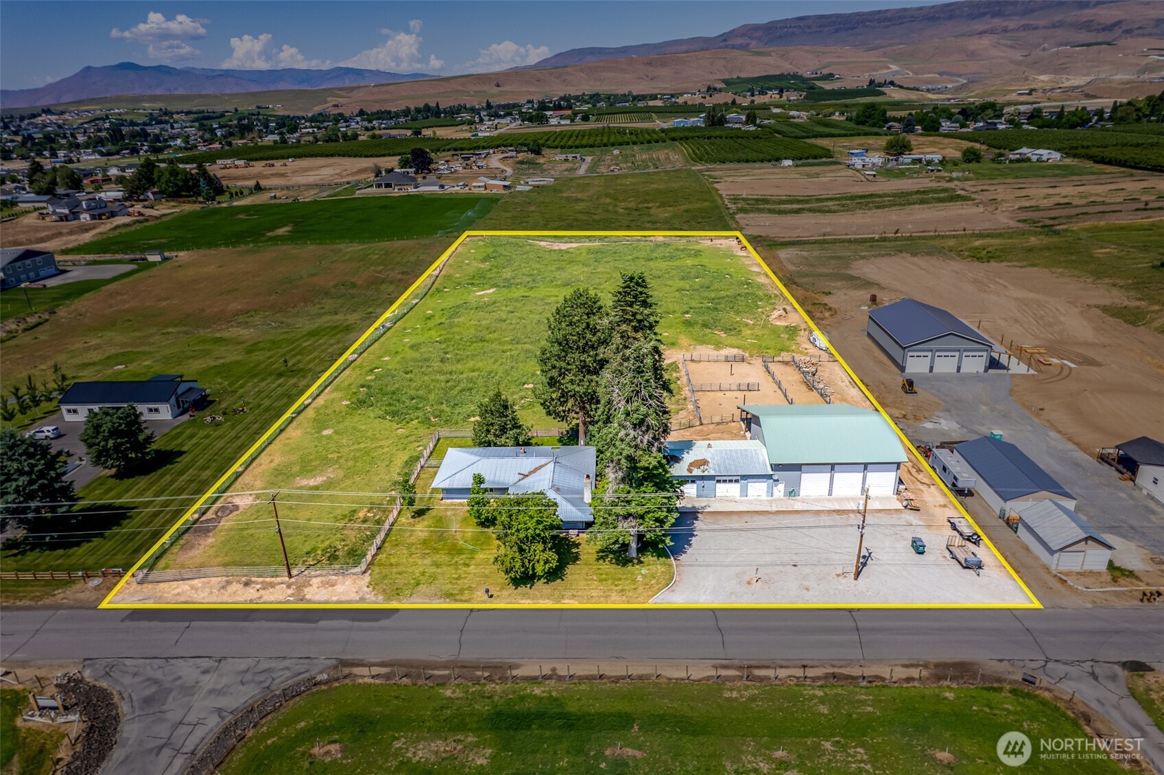 2775 4th Street Property Photo 1
