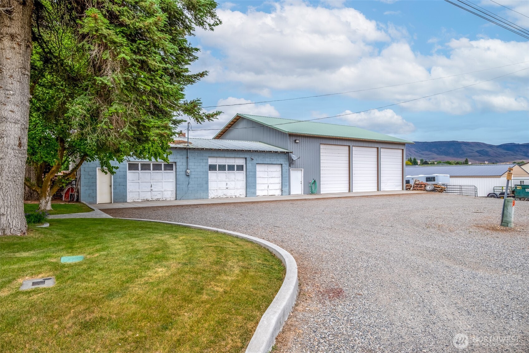 2775 4th Street Property Photo 4