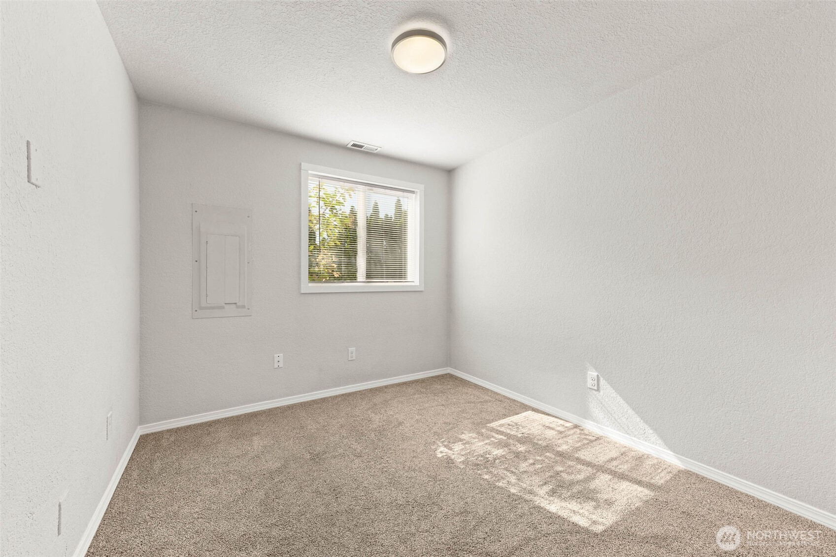 735 Hamelin Lane Property Photo 17