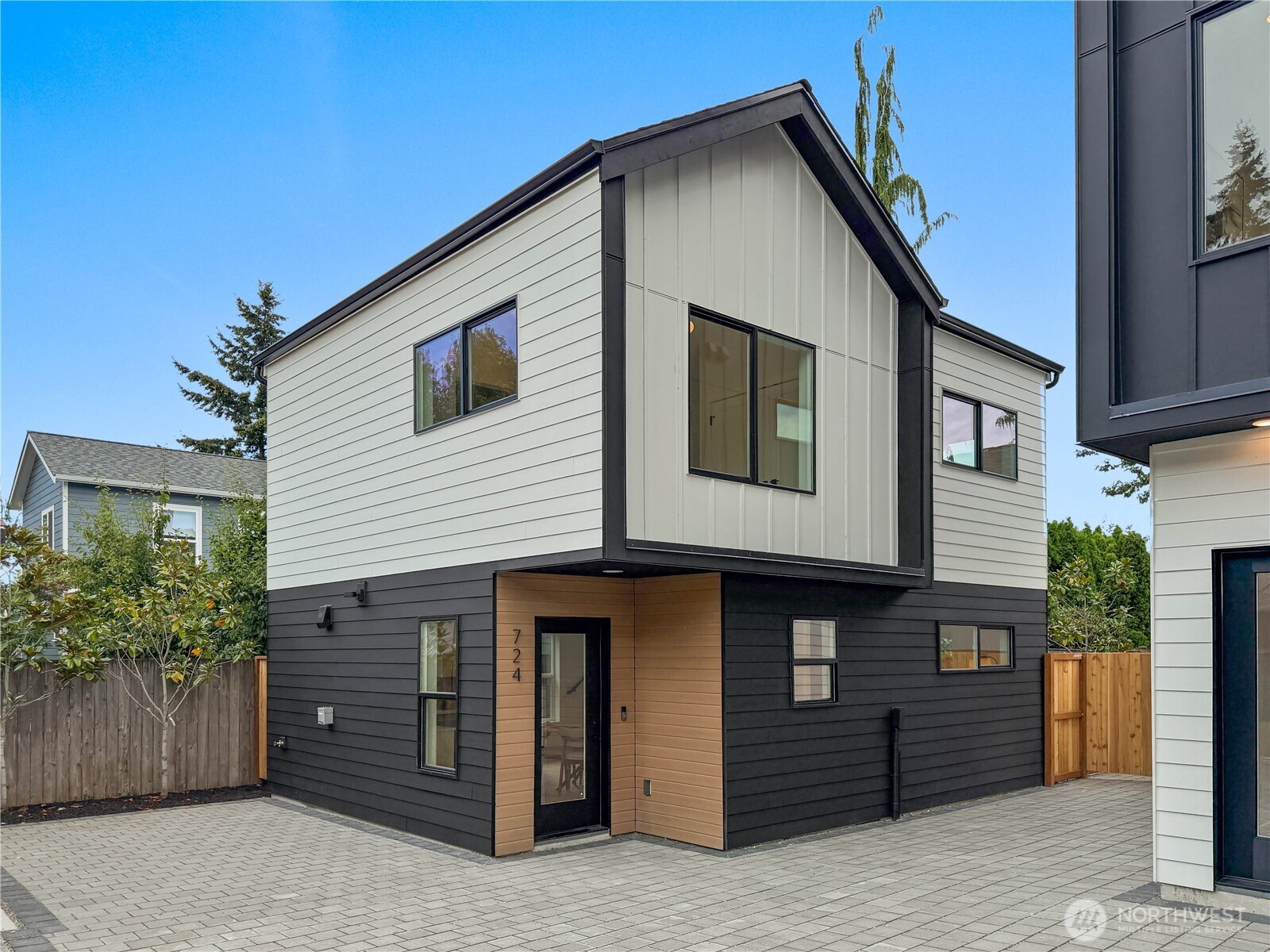 724 N 89th Street Property Photo 1