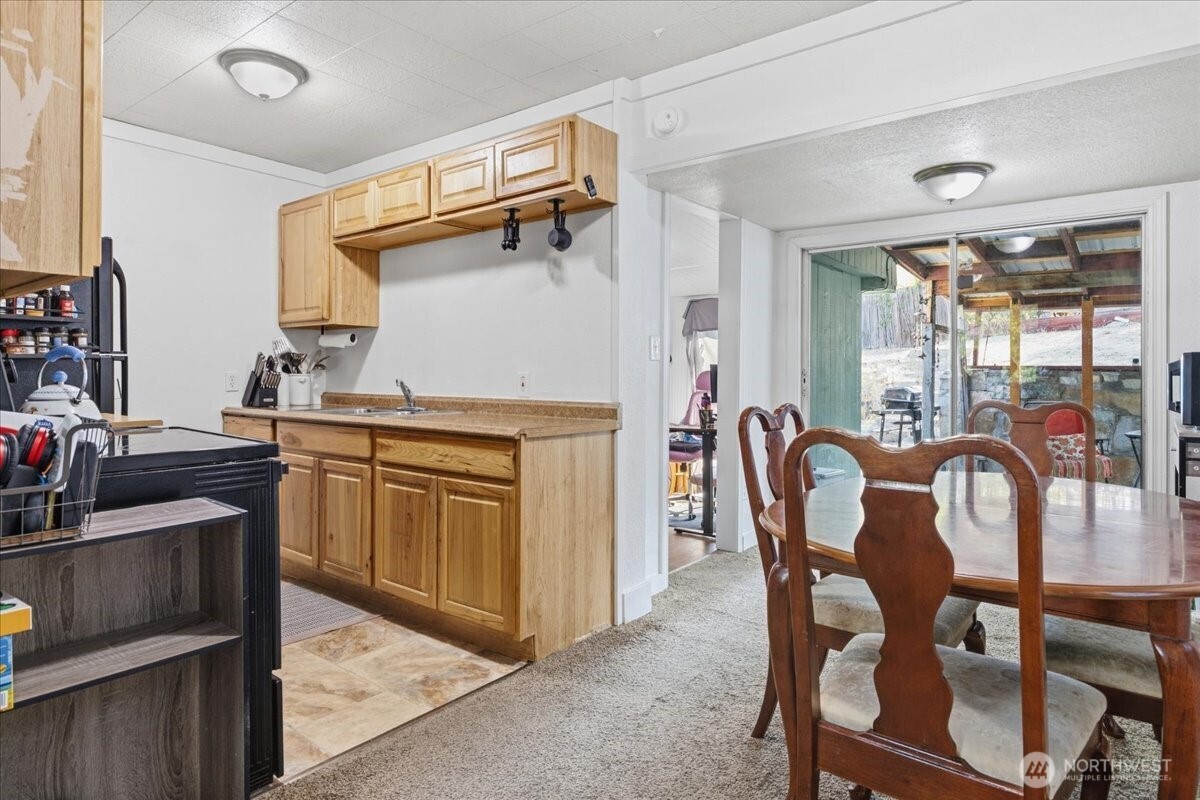 807 Birch Street Property Photo 8