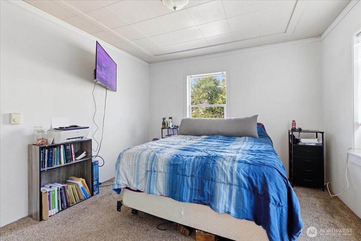 807 Birch Street Property Photo 10