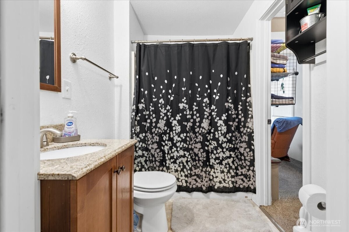 807 Birch Street Property Photo 13