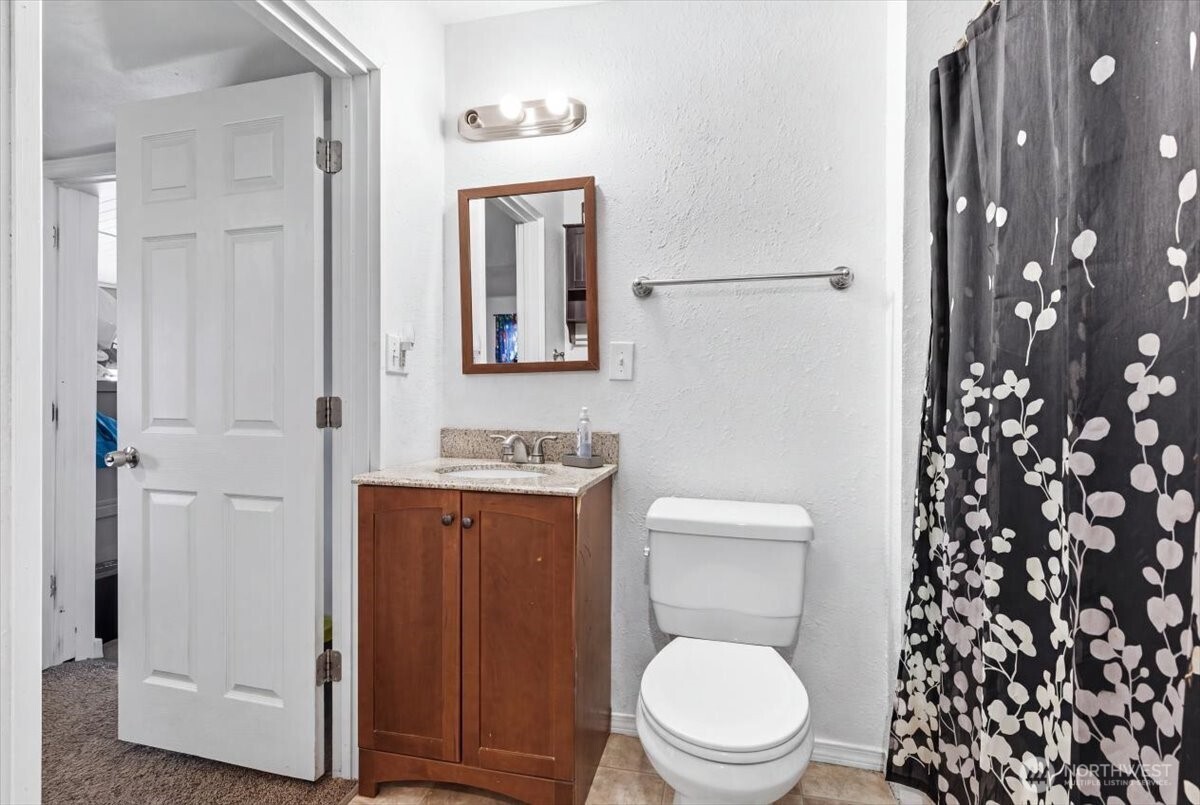 807 Birch Street Property Photo 14