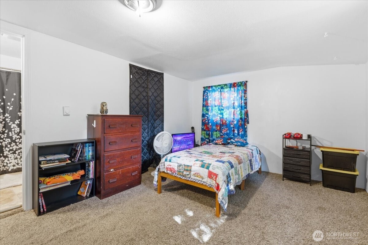 807 Birch Street Property Photo 15