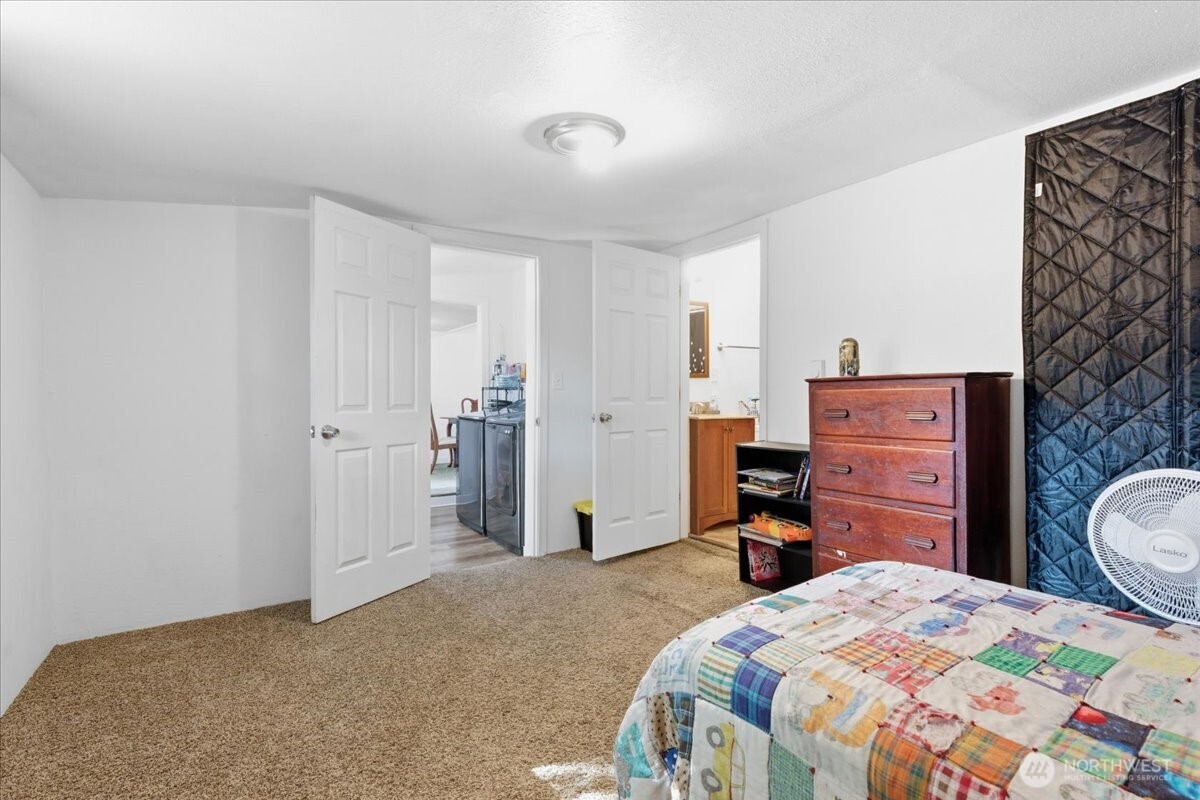 807 Birch Street Property Photo 16