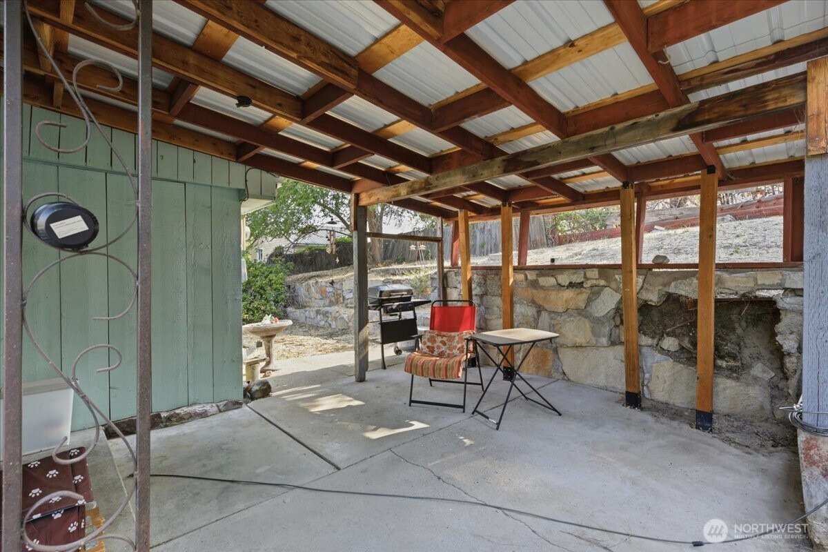 807 Birch Street Property Photo 26