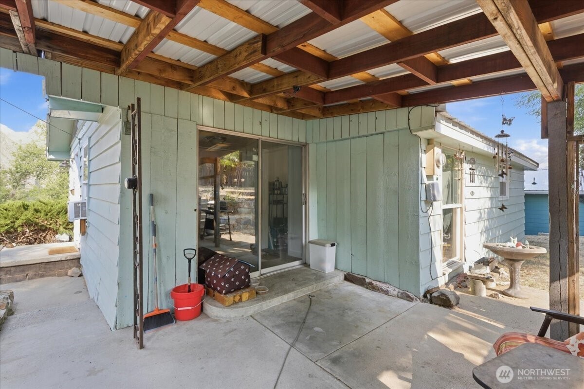 807 Birch Street Property Photo 27
