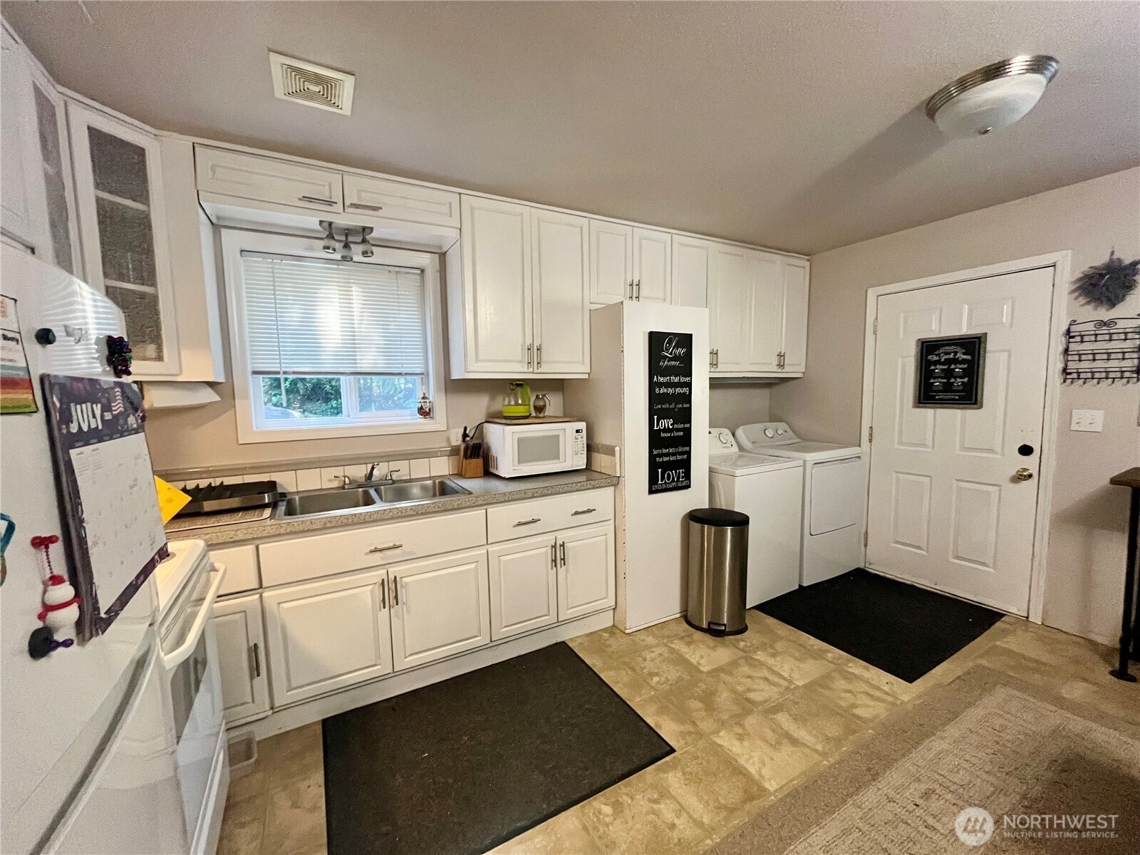 332 Rhododendron Drive Property Photo 26