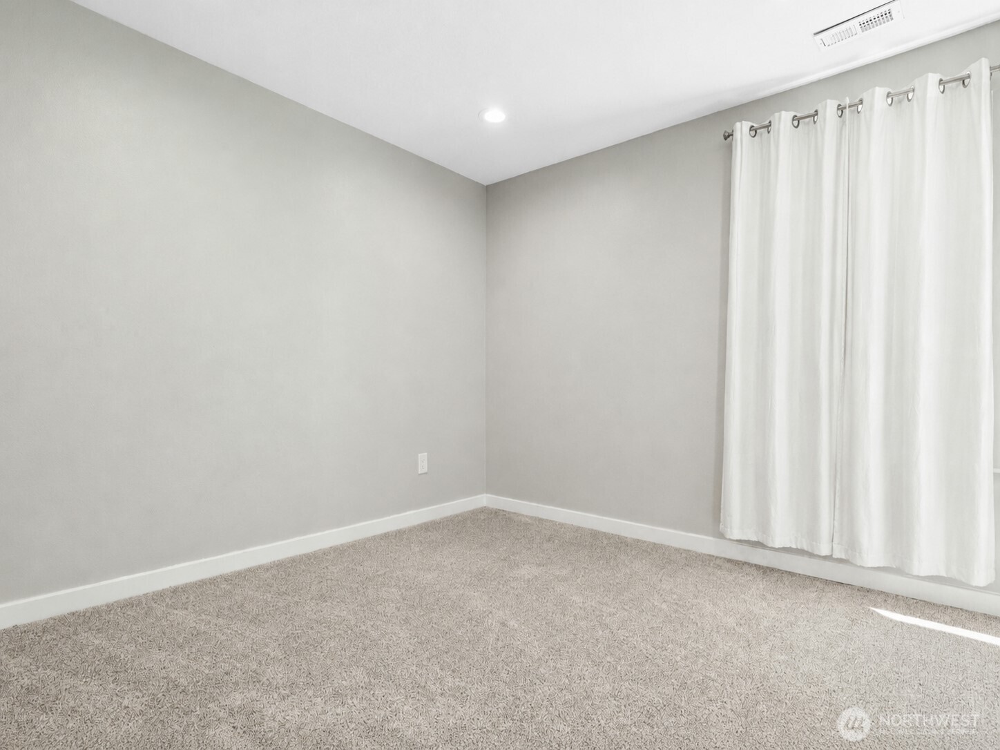 11220 Se 267th Place Property Photo 9