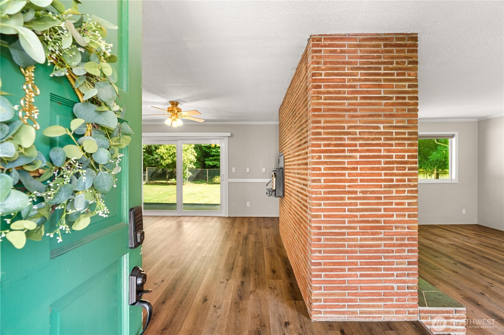 400 Fairway Drive Property Photo 6