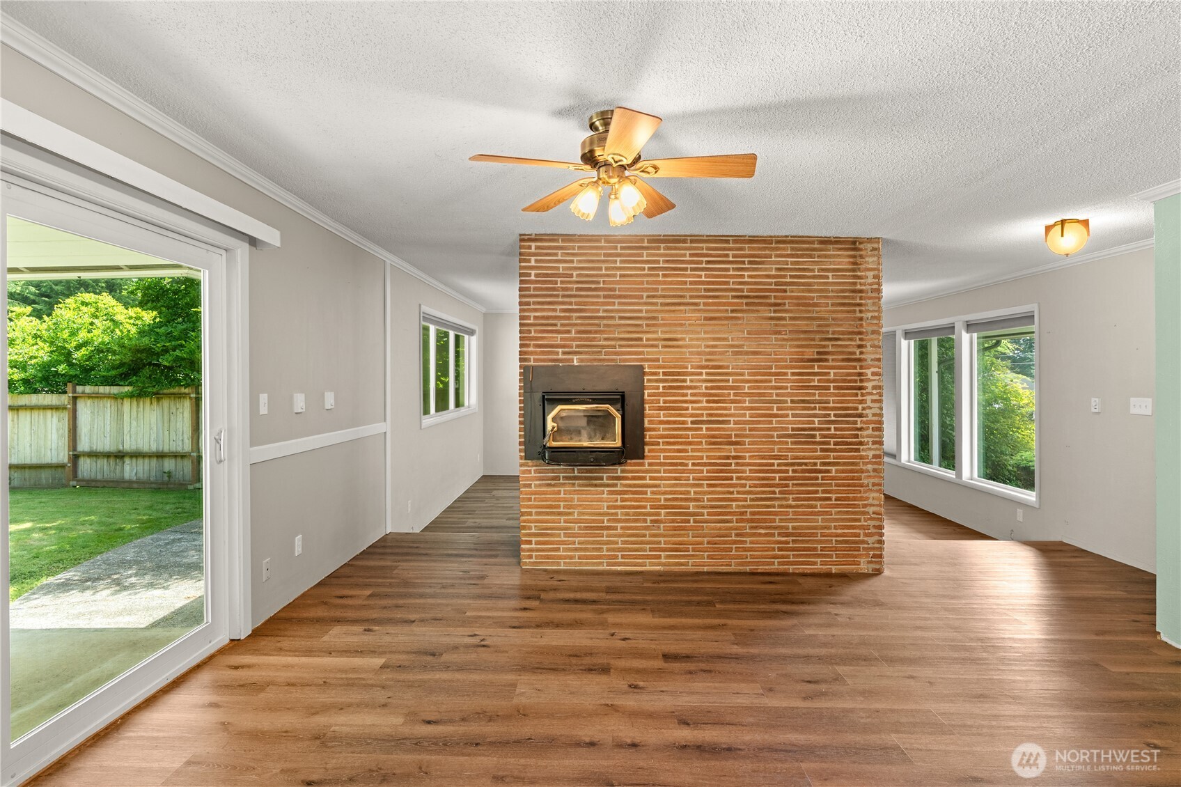 400 Fairway Drive Property Photo 11
