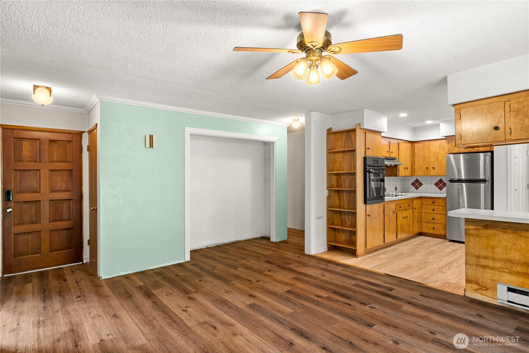 400 Fairway Drive Property Photo 13