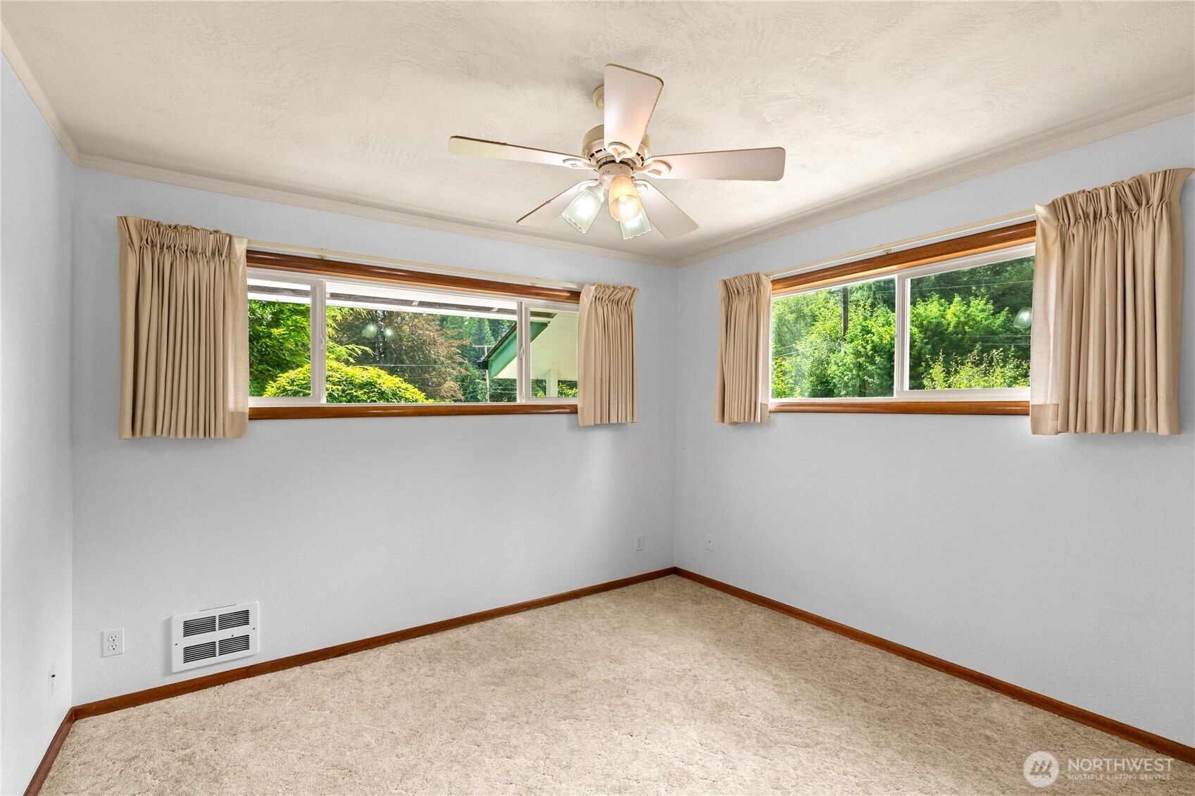 400 Fairway Drive Property Photo 22