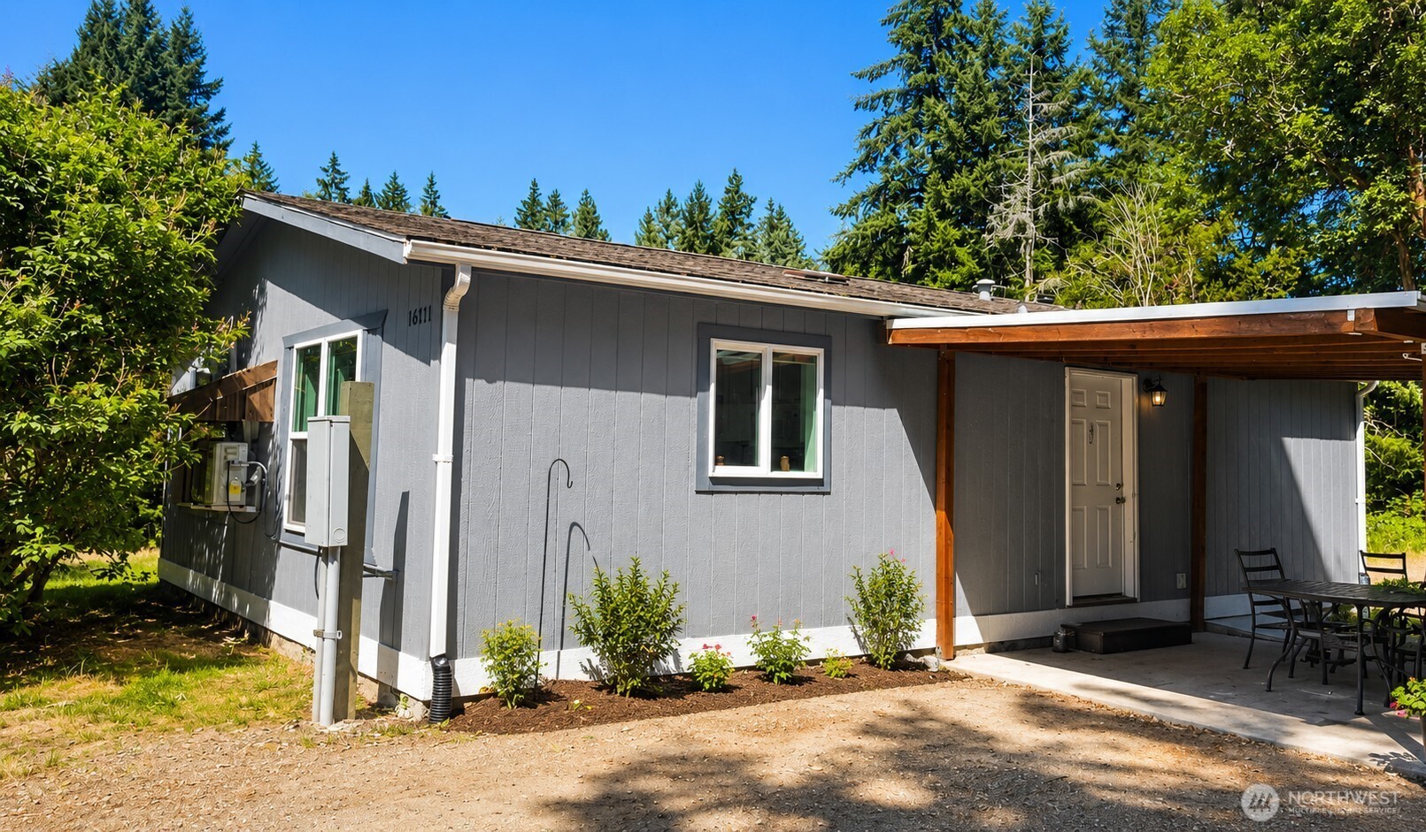 16511 84th Street Property Photo 2