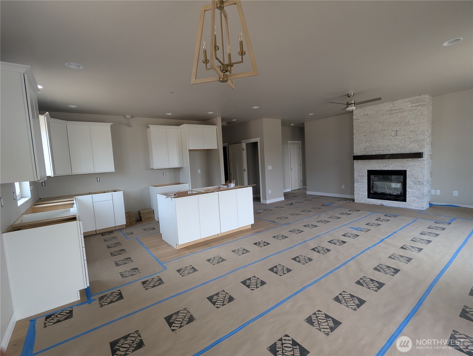 4485 Blackstone Way Property Photo 4
