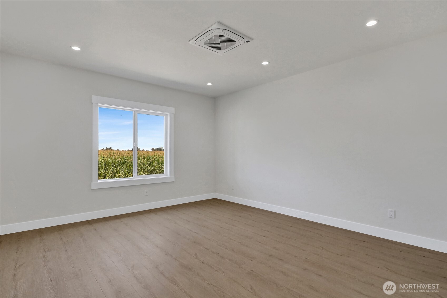 416 W 4th Street Property Photo 17