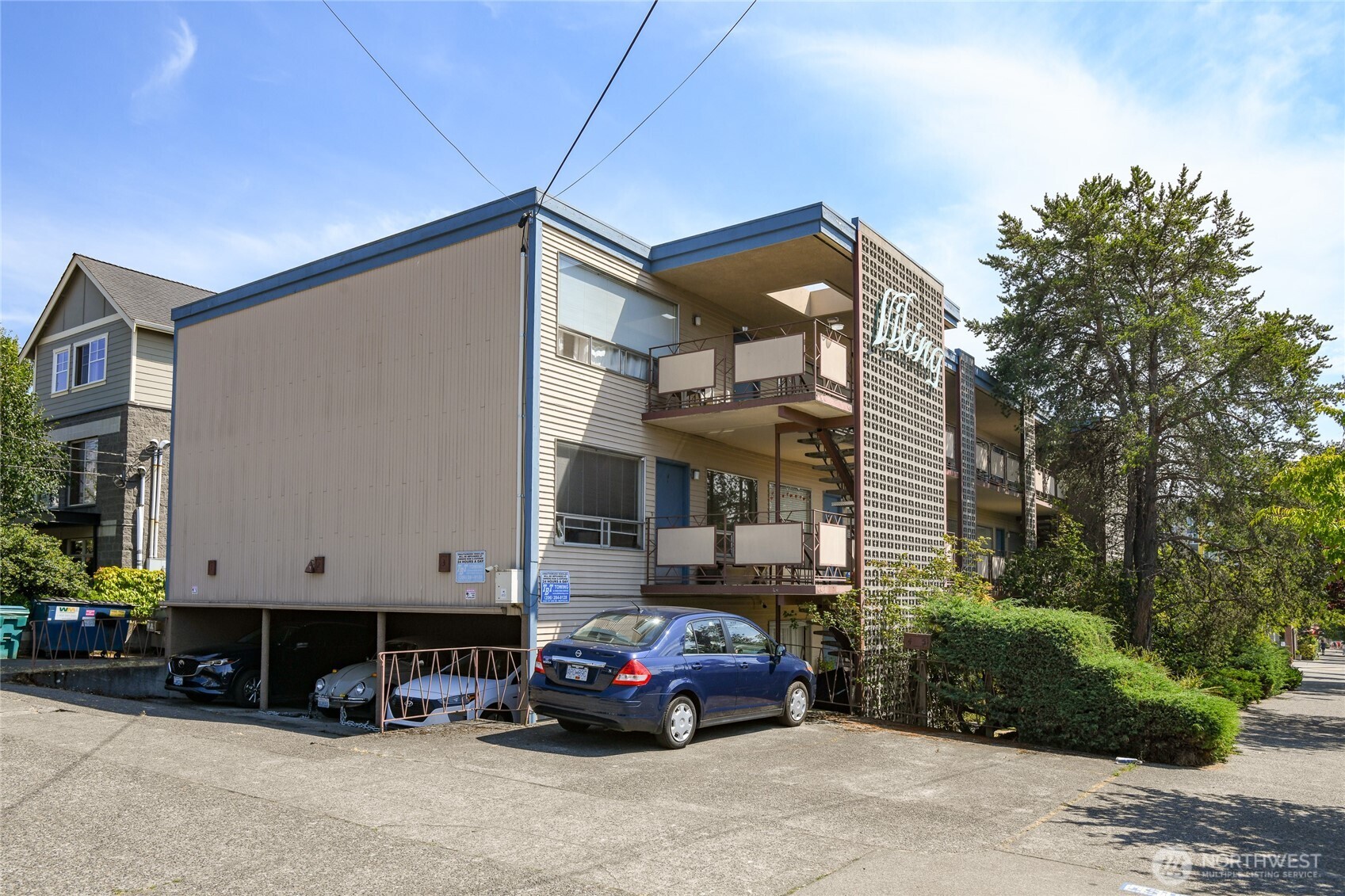 5920 24th Avenue Property Photo 3