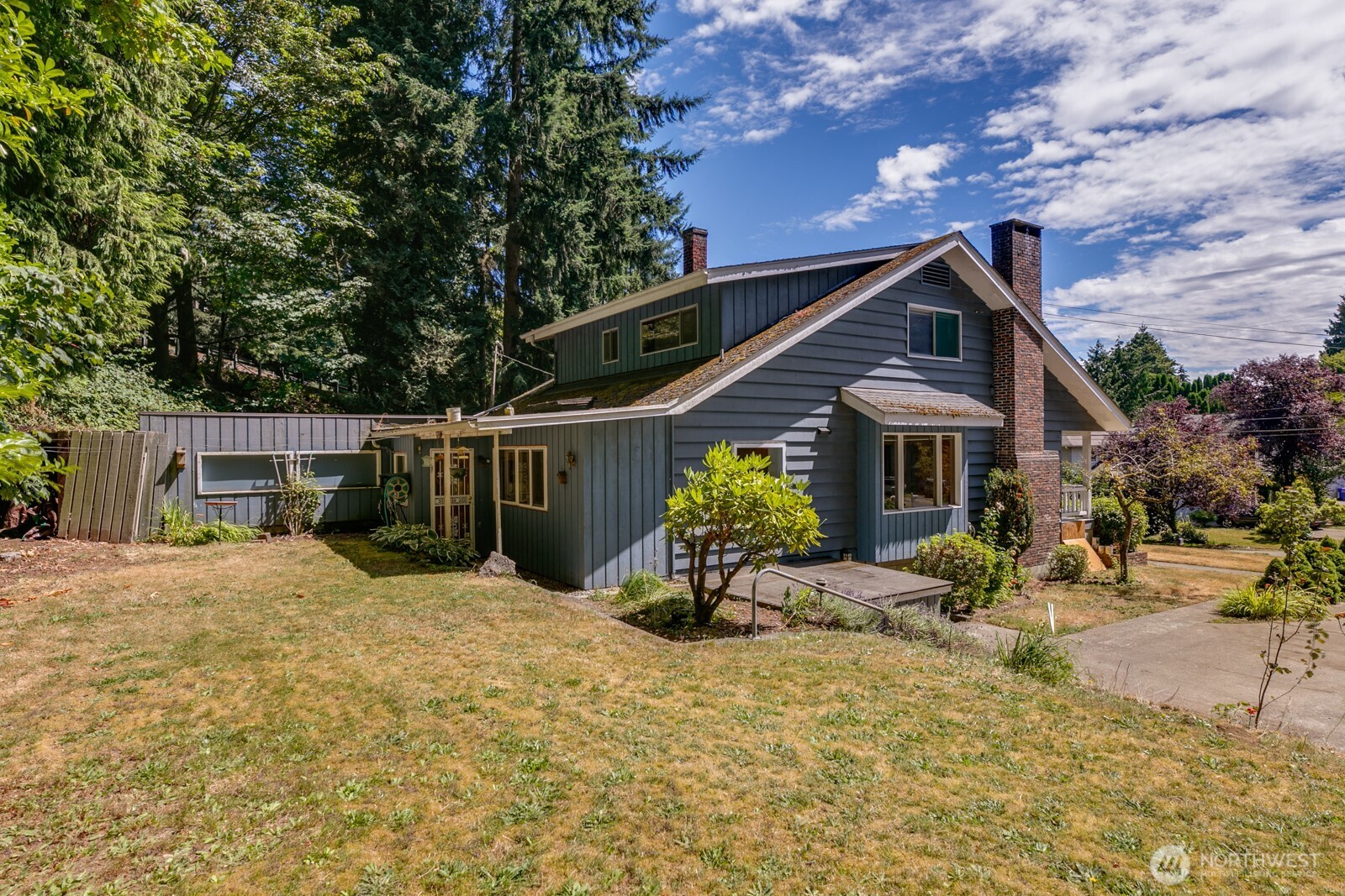 4210 Crescent Avenue Property Photo 4