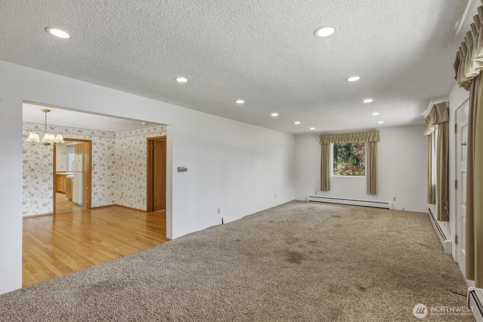 4210 Crescent Avenue Property Photo 8