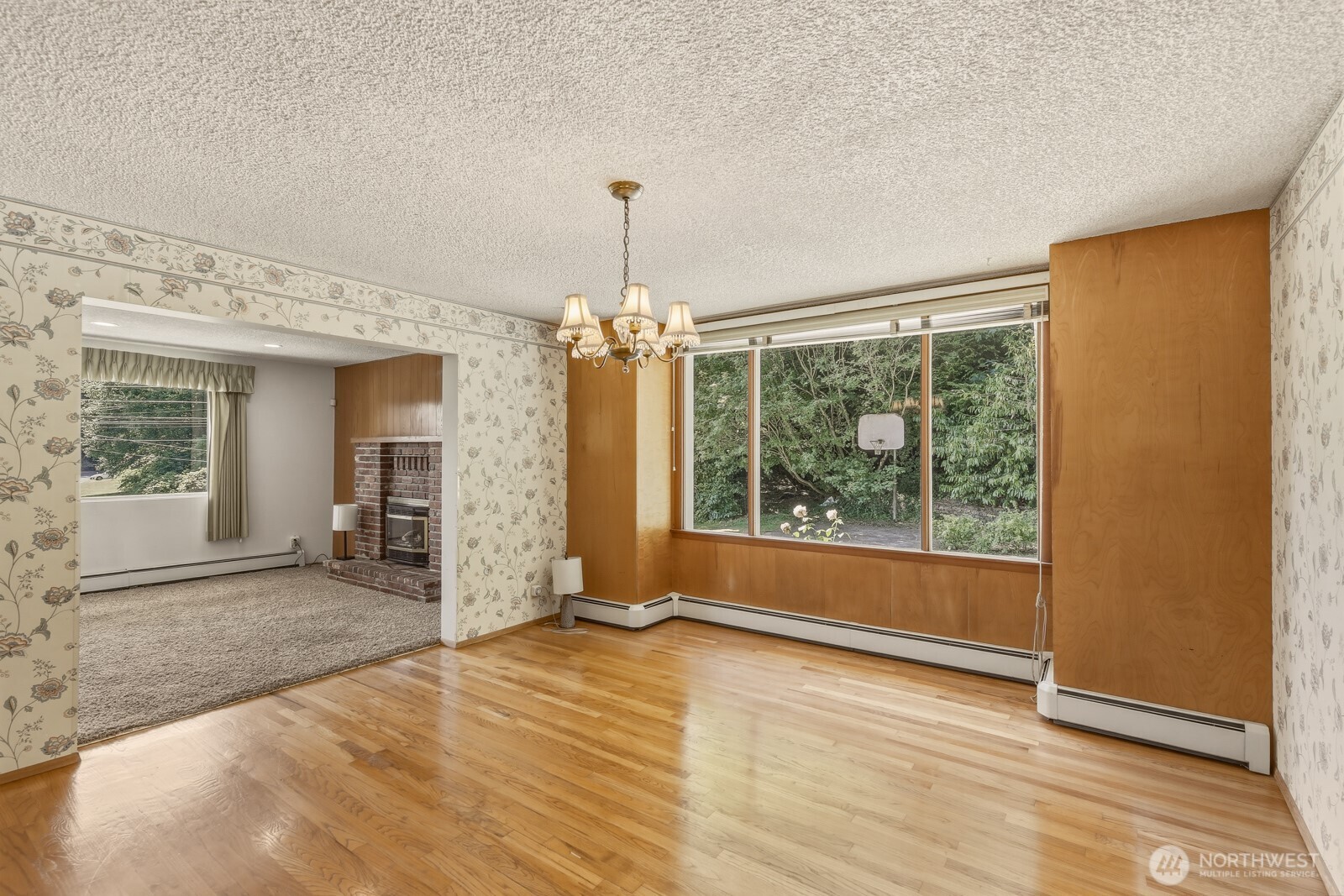 4210 Crescent Avenue Property Photo 9