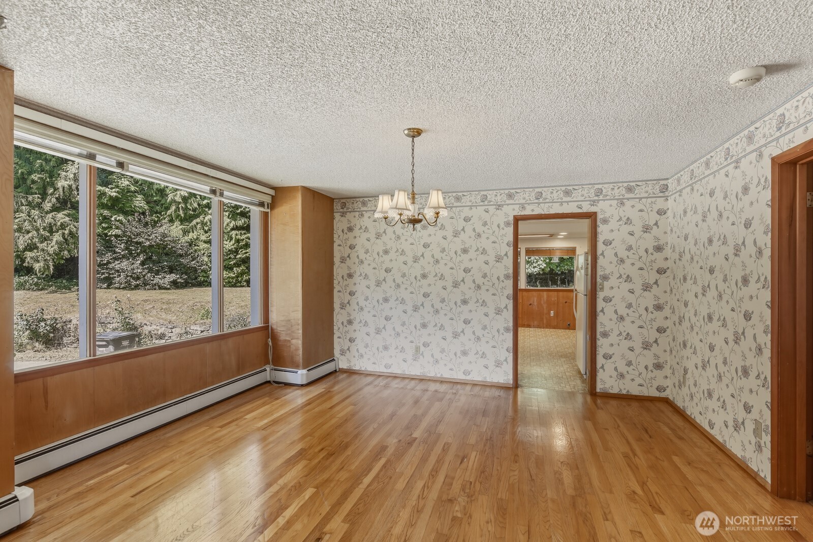 4210 Crescent Avenue Property Photo 10