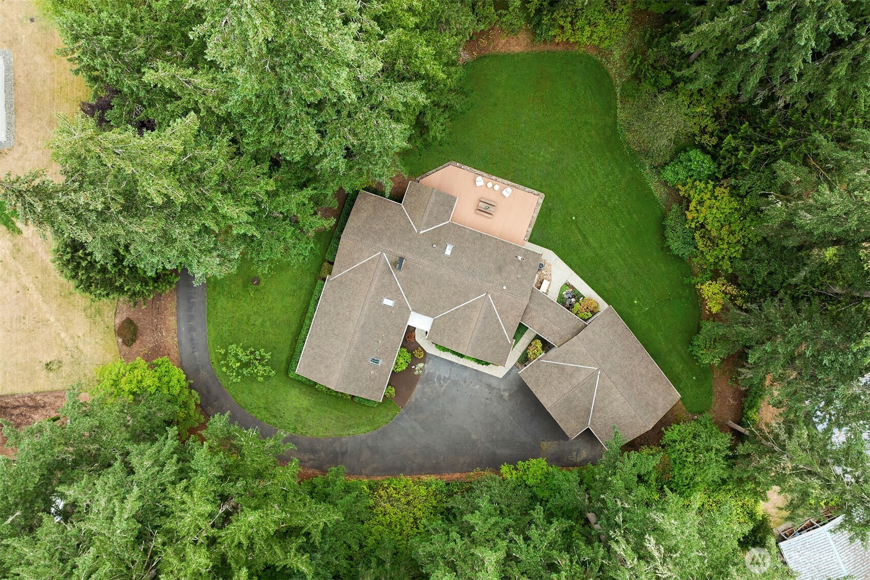 15955 Avondale Road Property Photo 2