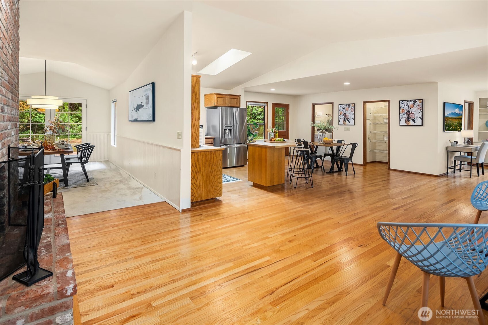 15955 Avondale Road Property Photo 4