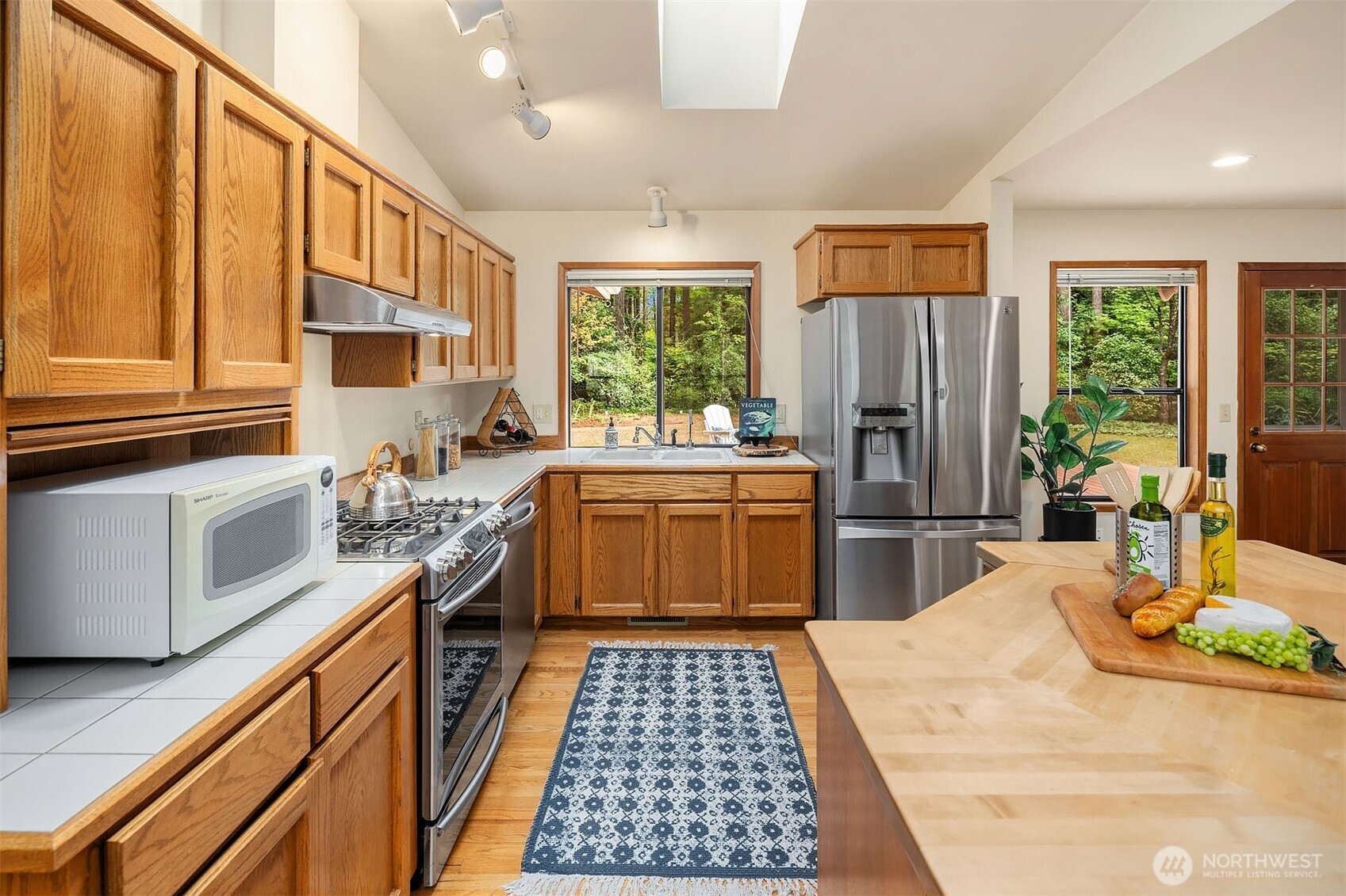 15955 Avondale Road Property Photo 6