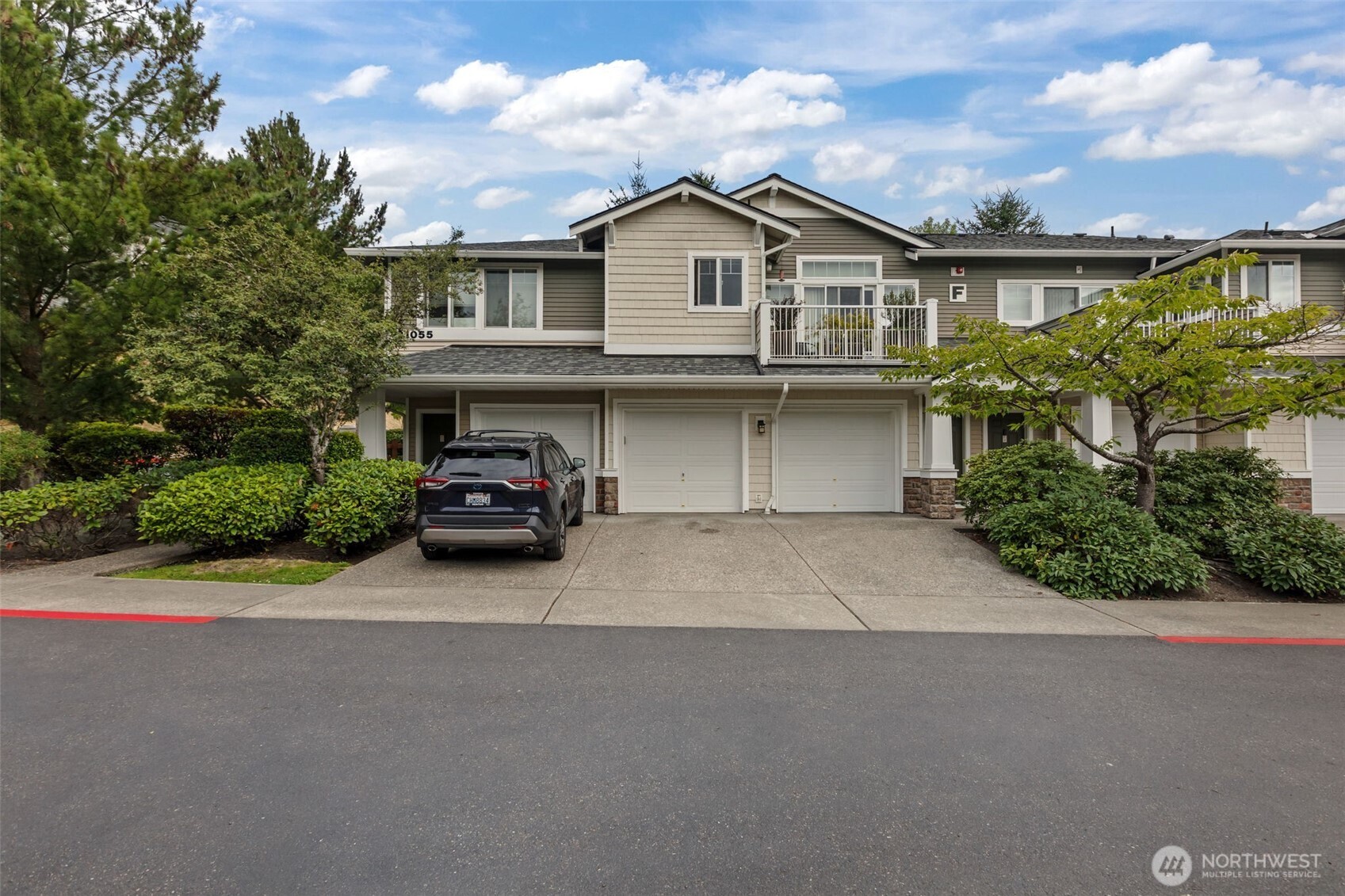 21055 40th Place F1 Property Photo 1