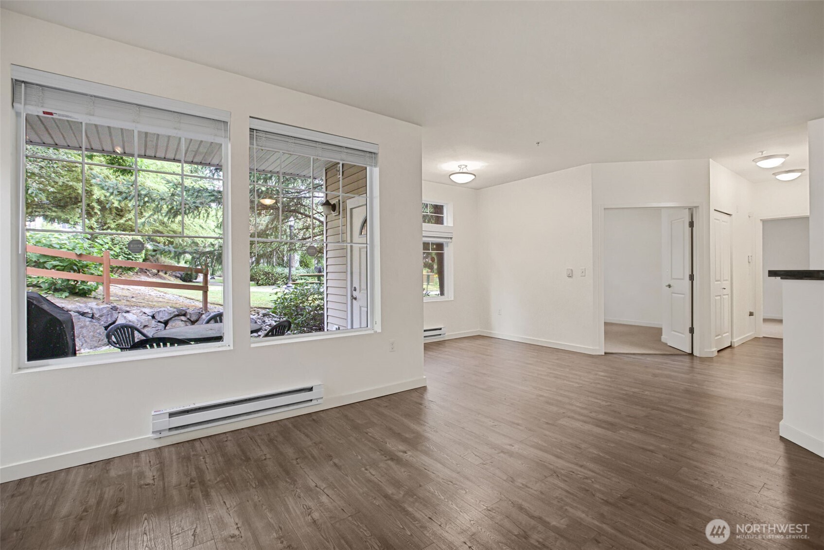 21055 40th Place F1 Property Photo 3