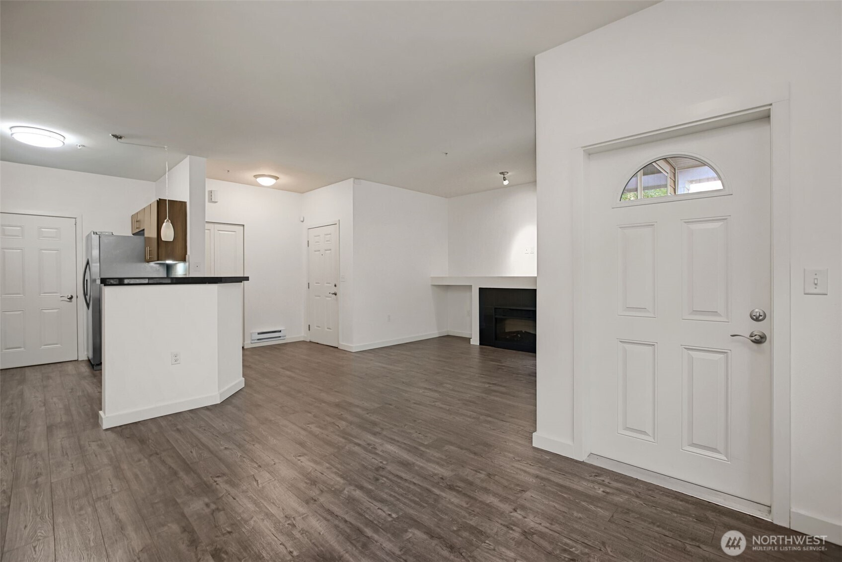 21055 40th Place F1 Property Photo 9