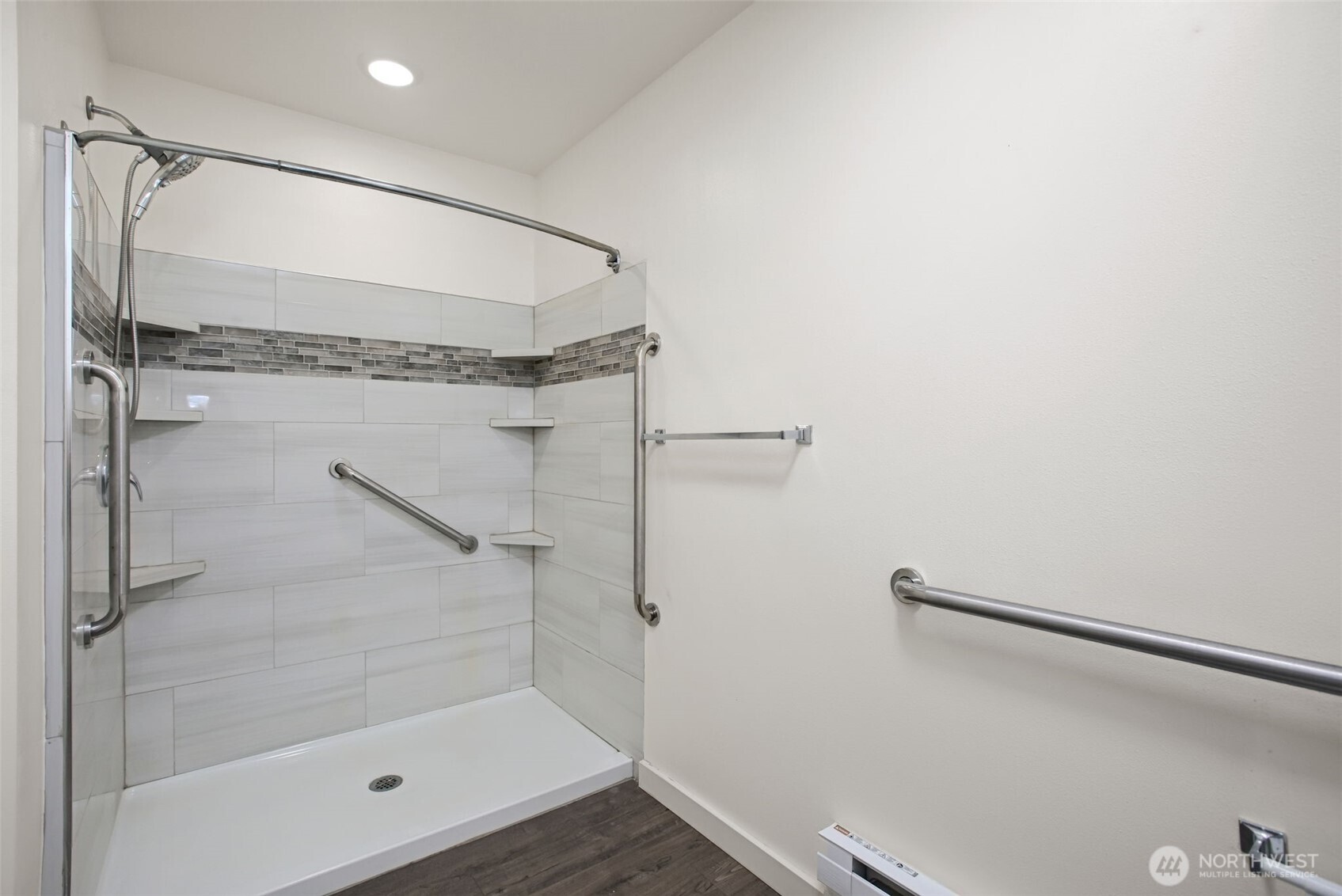 21055 40th Place F1 Property Photo 23