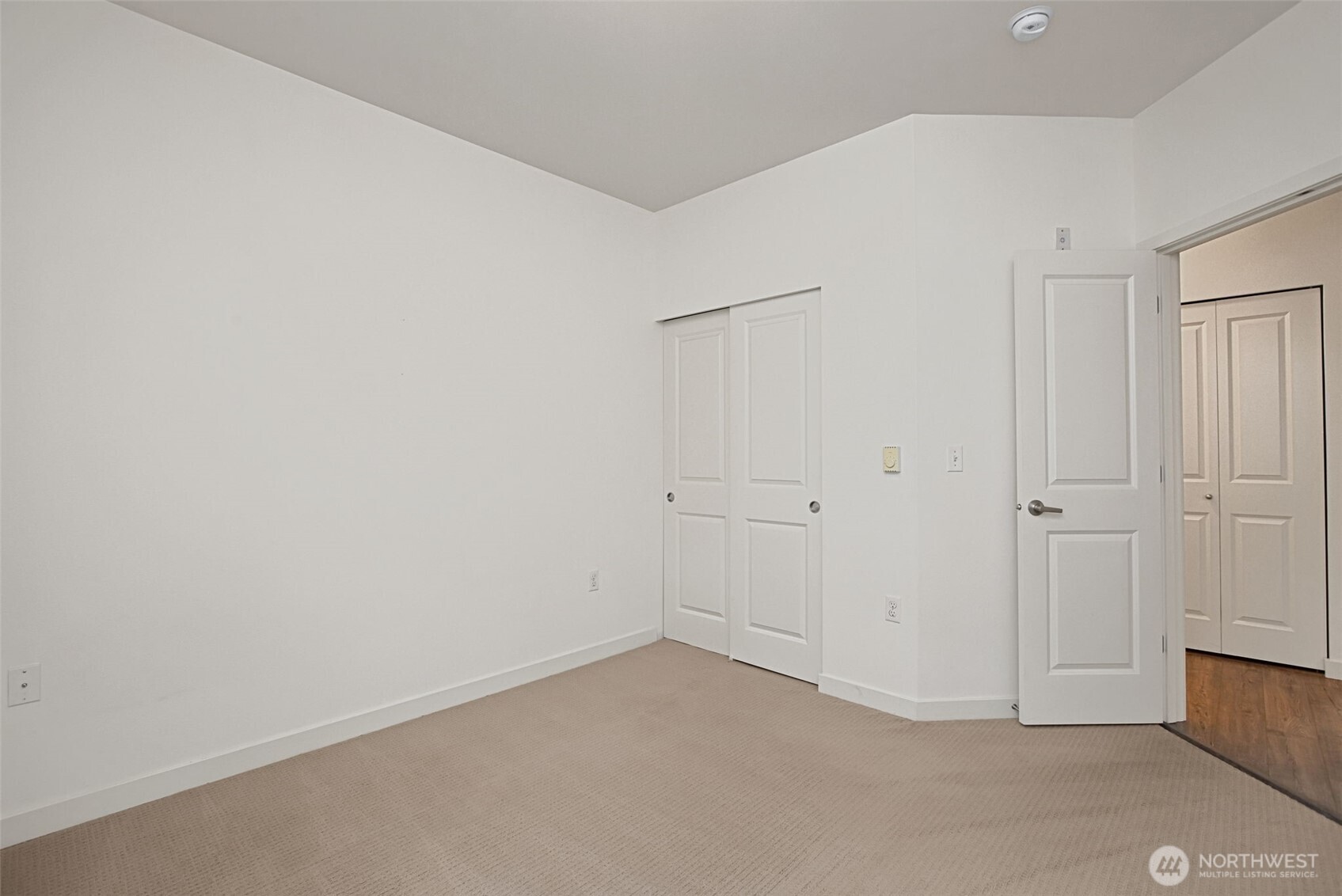 21055 40th Place F1 Property Photo 26
