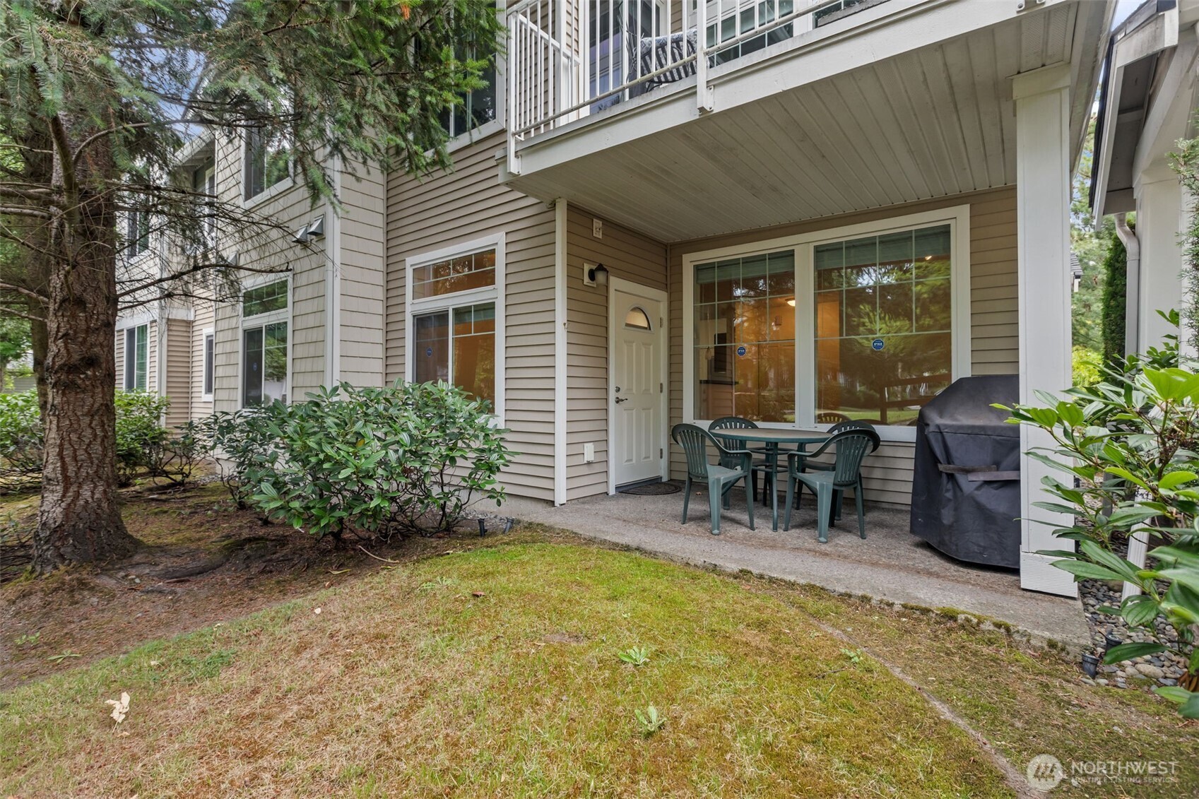 21055 40th Place F1 Property Photo 33