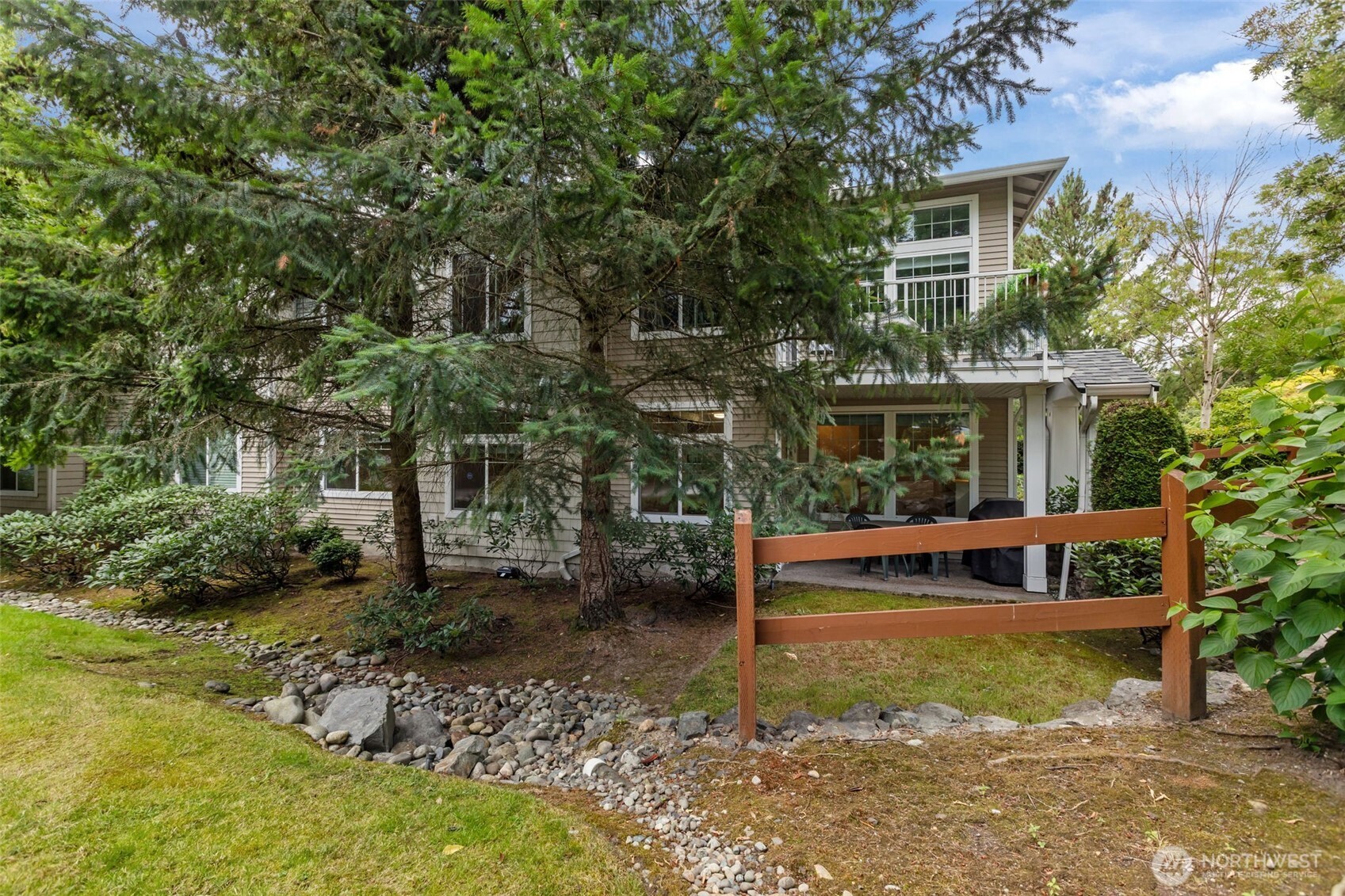 21055 40th Place F1 Property Photo 36
