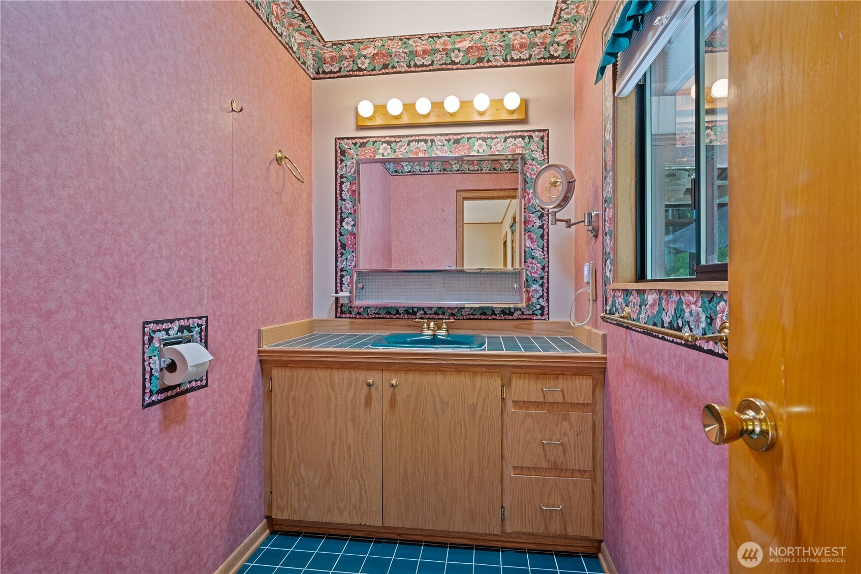 132 Alpha Property Photo 19