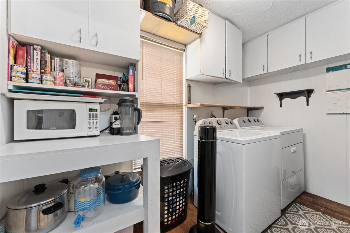 1638 Green Avenue Property Photo 16