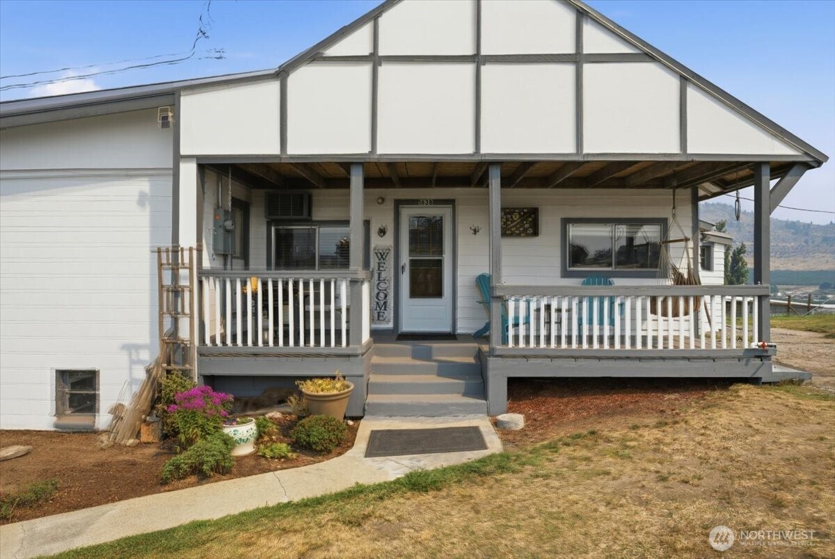 1638 Green Avenue Property Photo 17