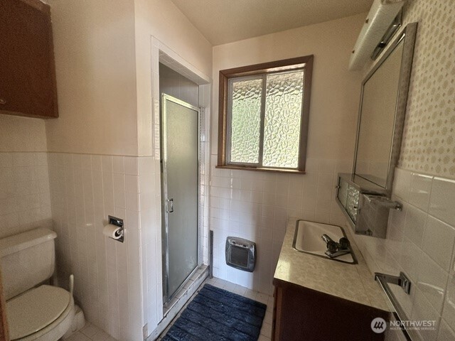 240 Old Midden Lane Property Photo 16
