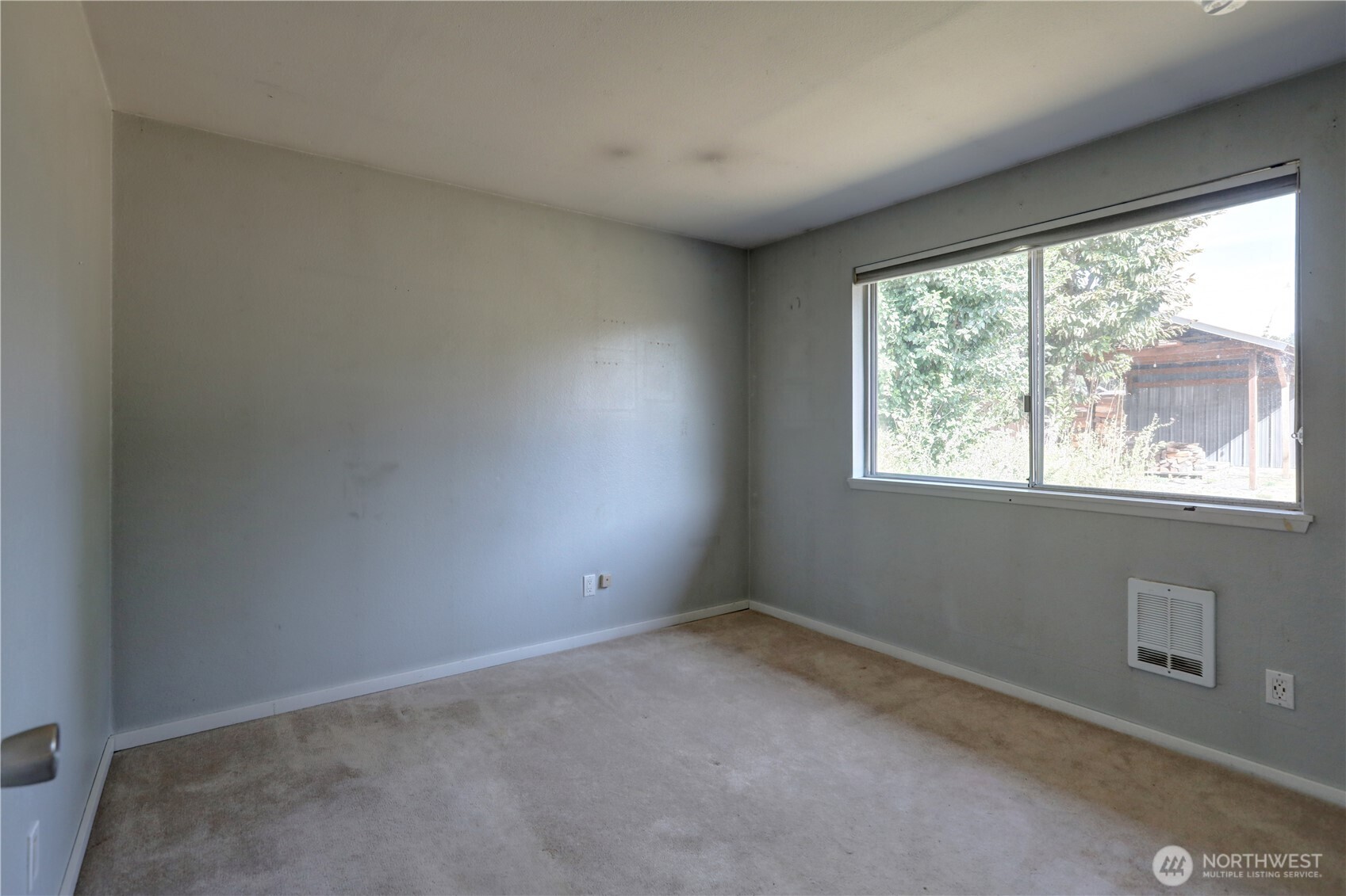 1705 19th Dr Property Photo 5