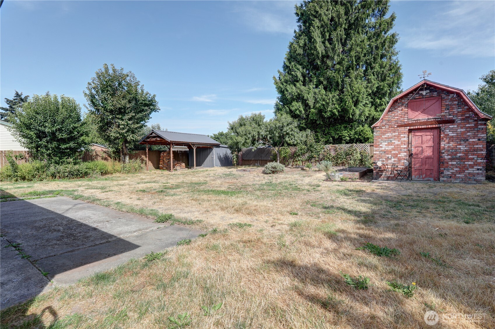 1705 19th Dr Property Photo 18