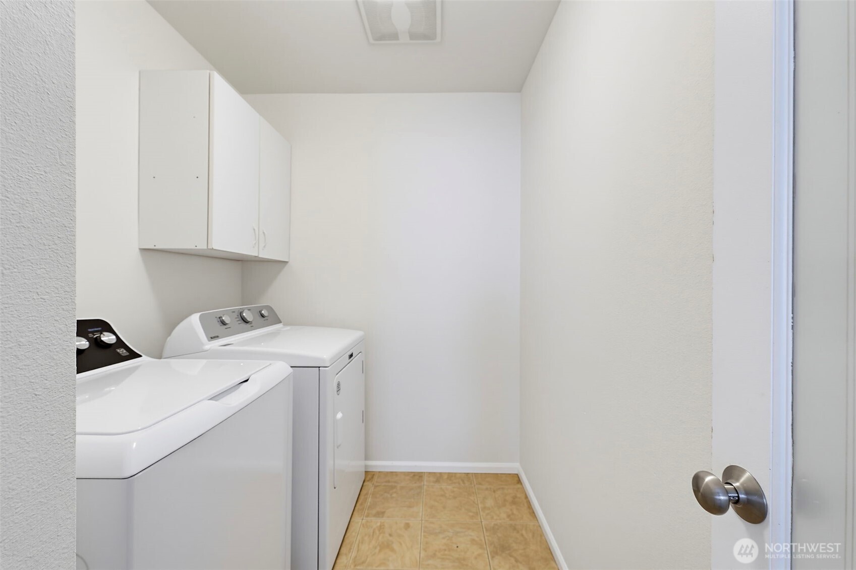 6072 Park Street Property Photo 13