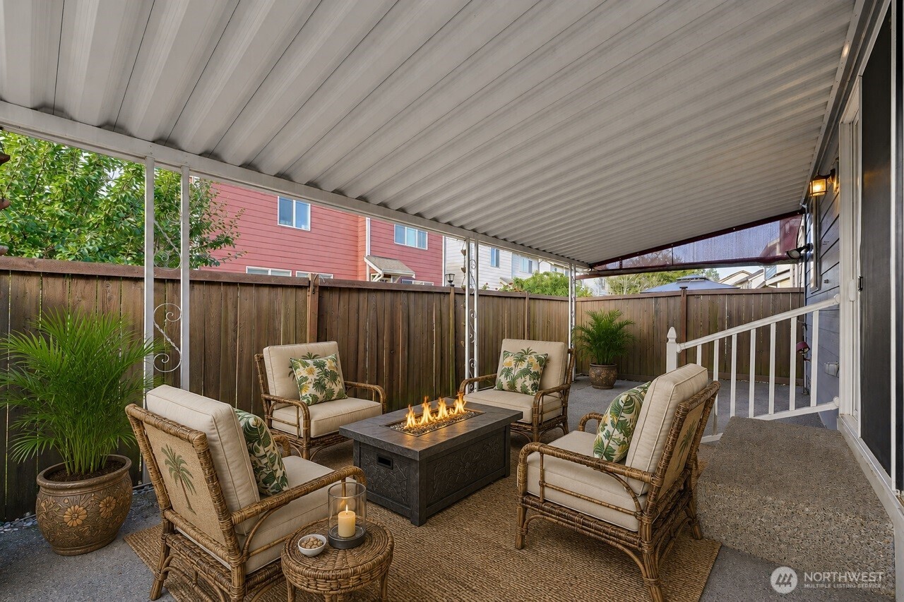 6072 Park Street Property Photo 14