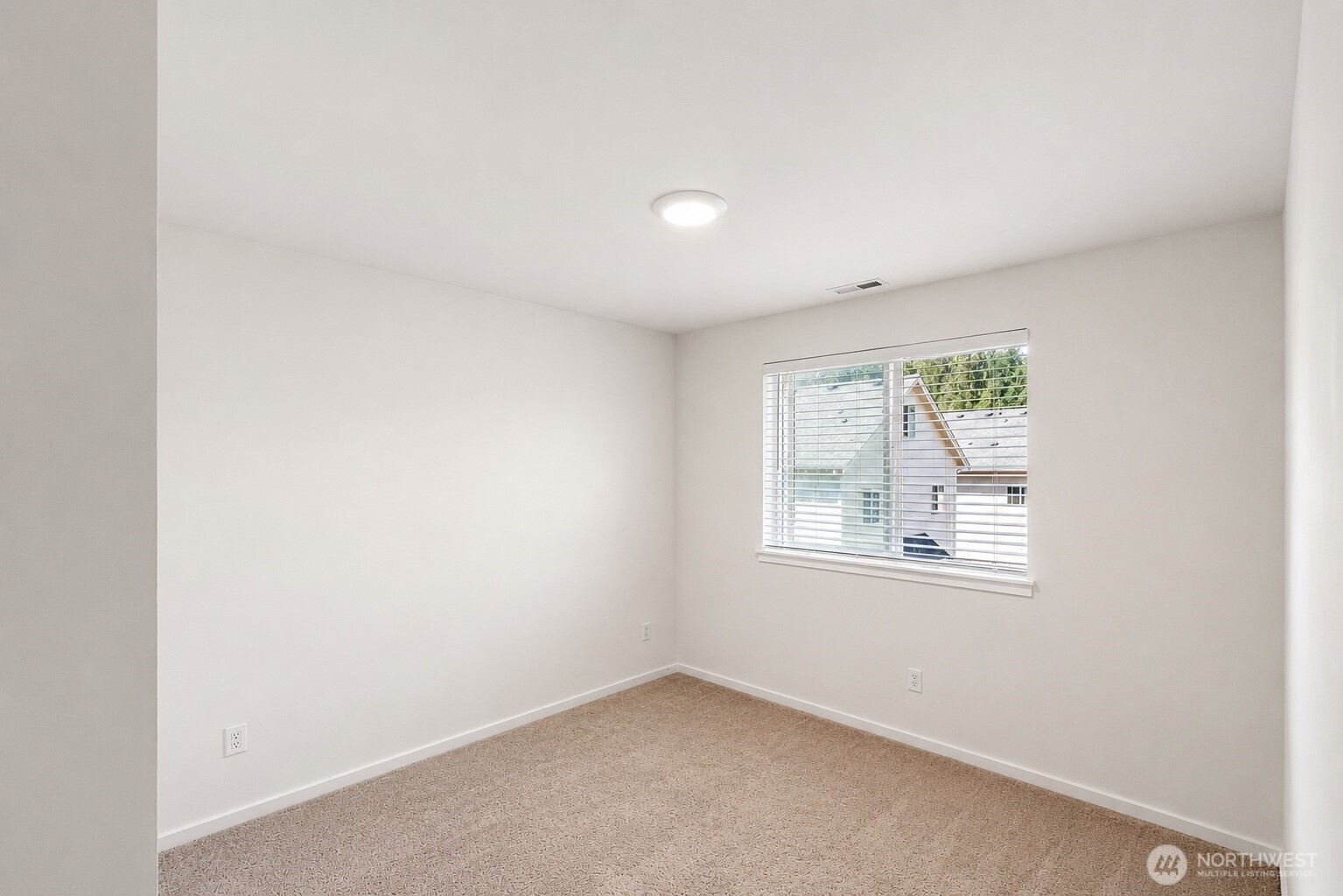 826 Nw Highgarden Drive Property Photo 13